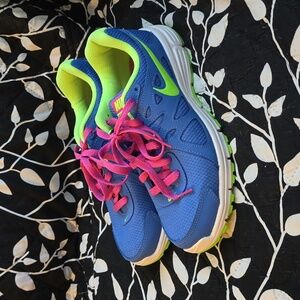 New Nike Revolution Sneakers - Size 8.5 Women's